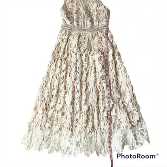 Romeo + Juliet Couture Double V Neck Midi Dress - Picture 10 of 14